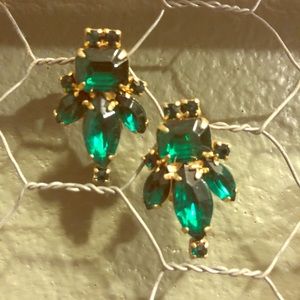Beautiful vintage emerald green earrings